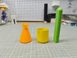 Piccoli oggetti di scena per esperimenti scientifici – Becher, matraccio Erlenmeyer-1