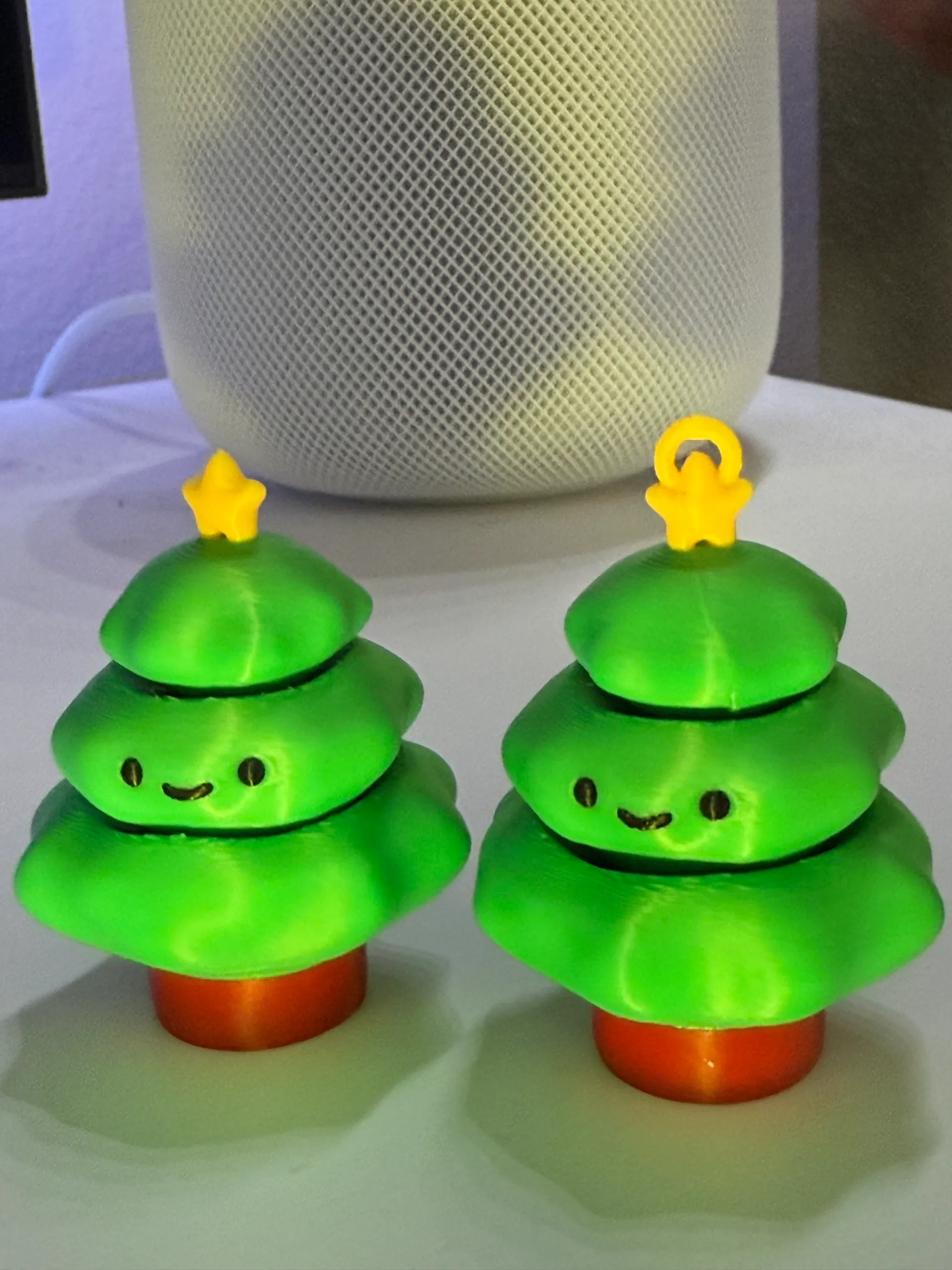 Cute Spinning Christmas Tree-1