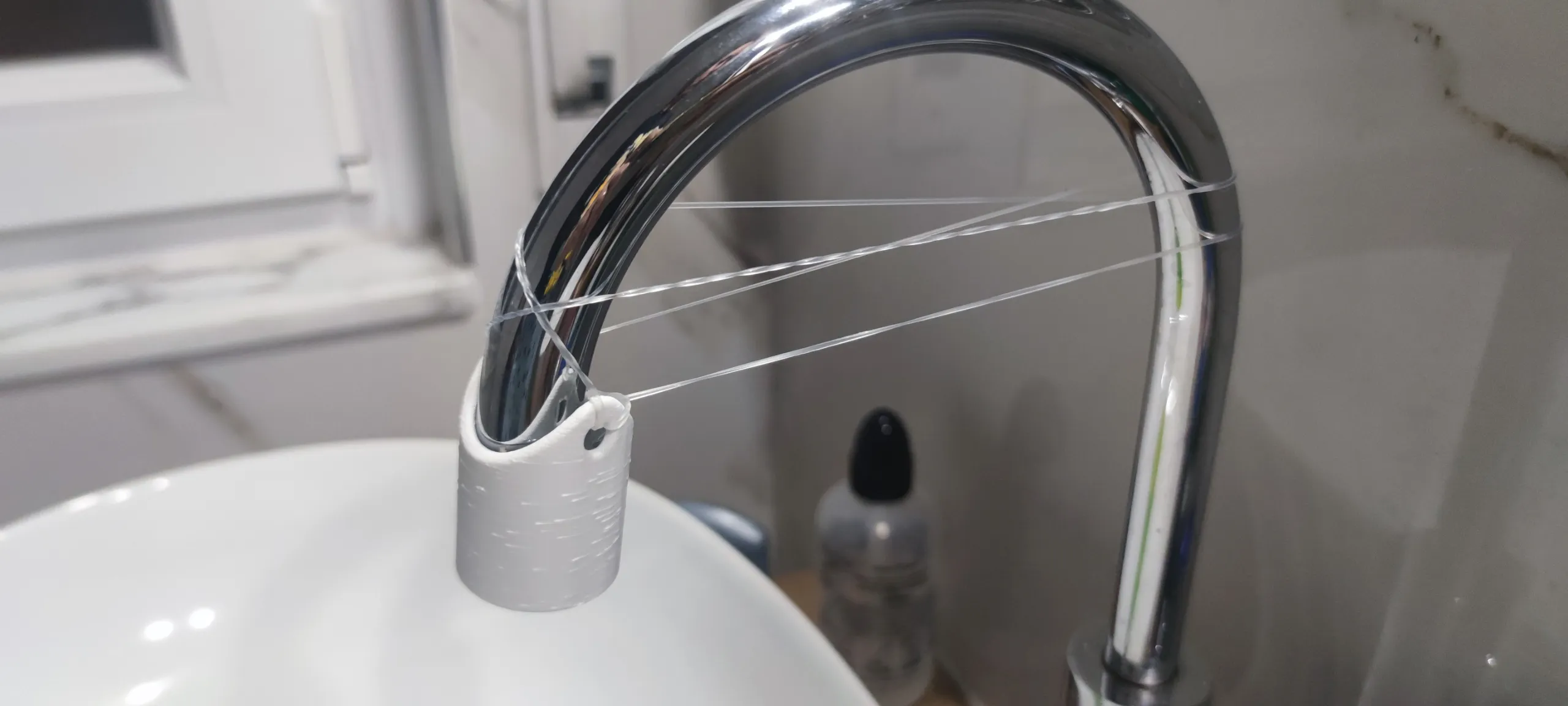 Ultimate Faucet Descaler & Thread Cleaner Cup