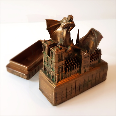 Notre-Dame and the dragon box