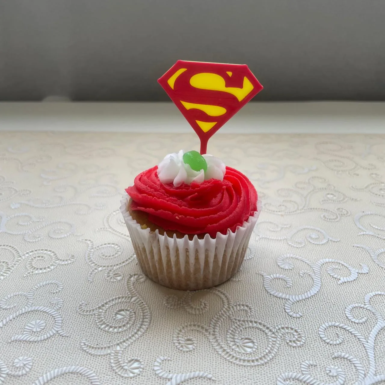 Superman Cake Cup-Cake Topper