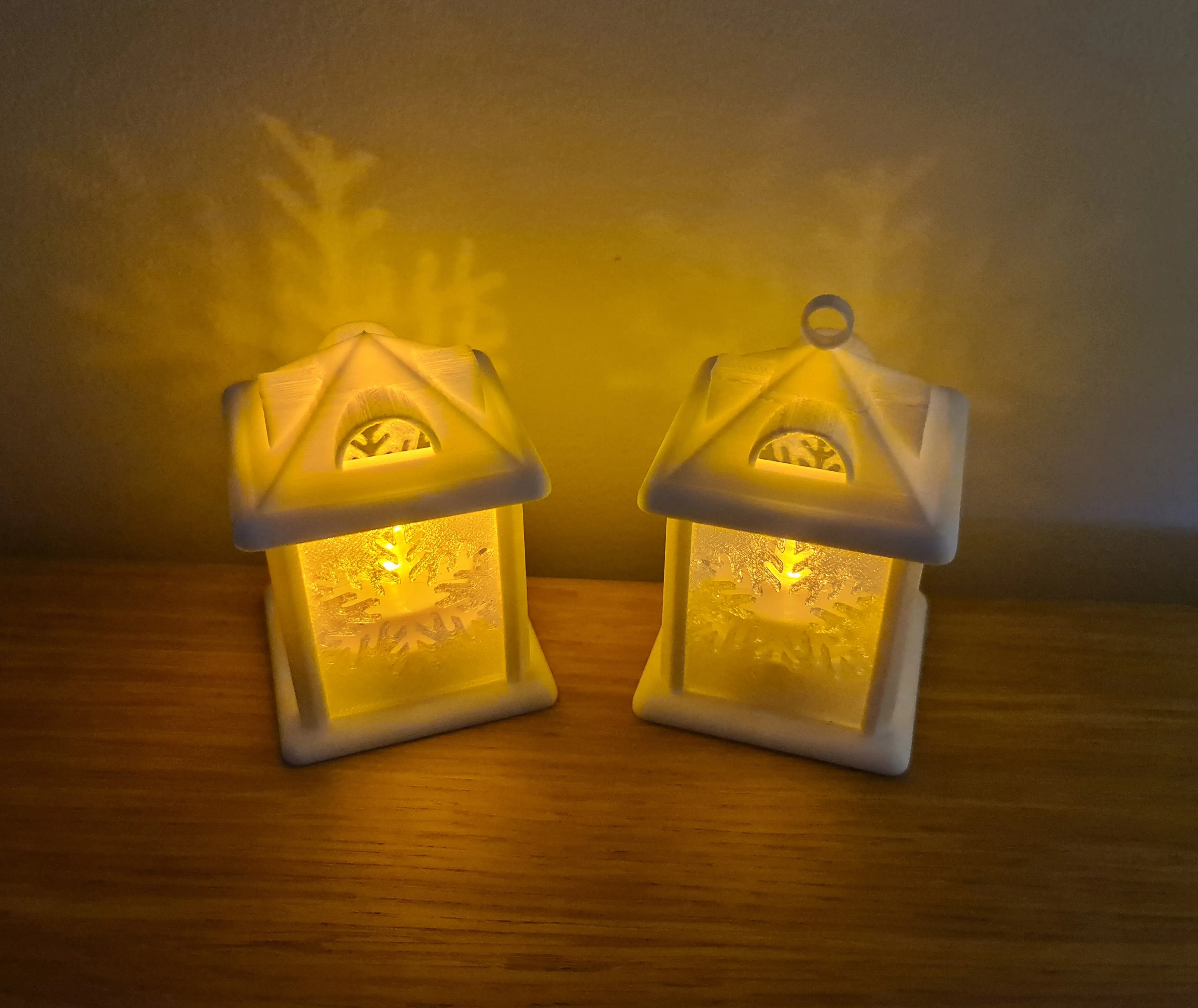 Cute Christmas Frosty Snow Lantern Shelf and Tree Decoration