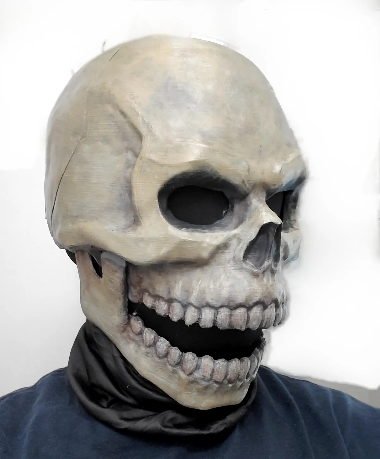 Skull Mask with Movable Jaw