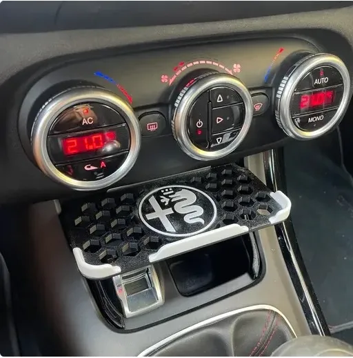 Alfa Romeo Giulietta Phone Holder