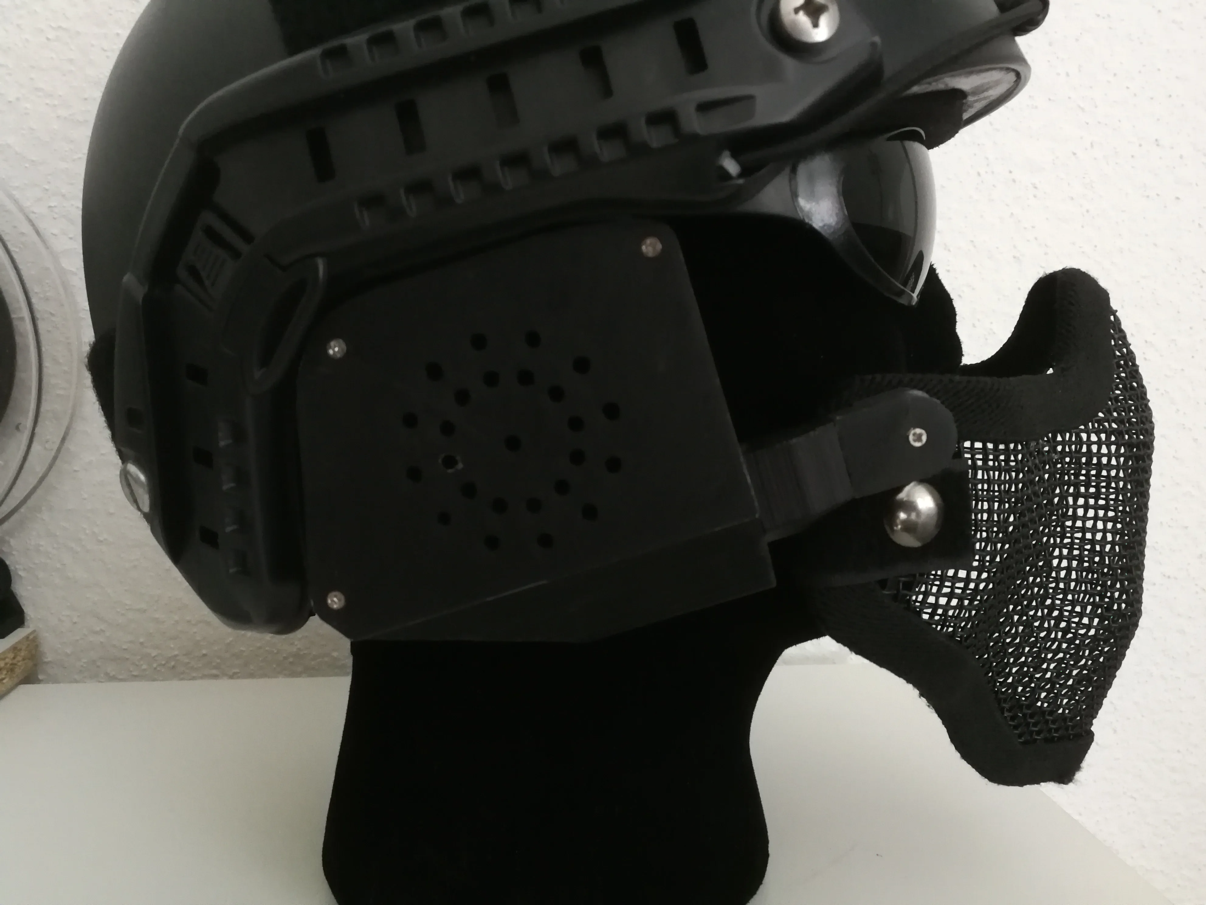 ATTACHE MASQUE/GRILLE POUR CASQUE FAST EMERSON V2.0