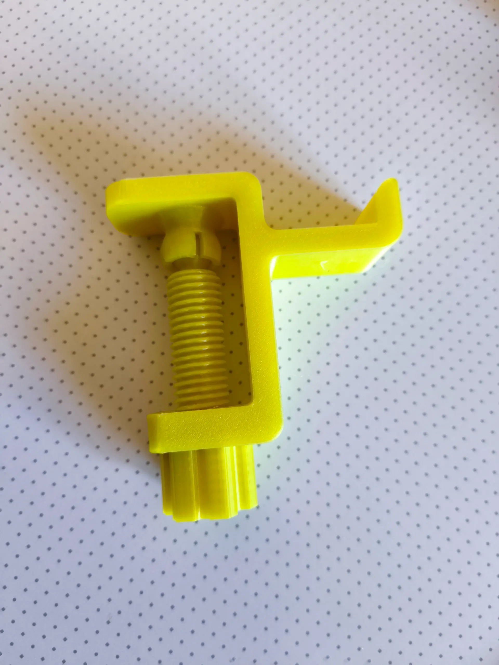 Universal clamps mount and desktop holder