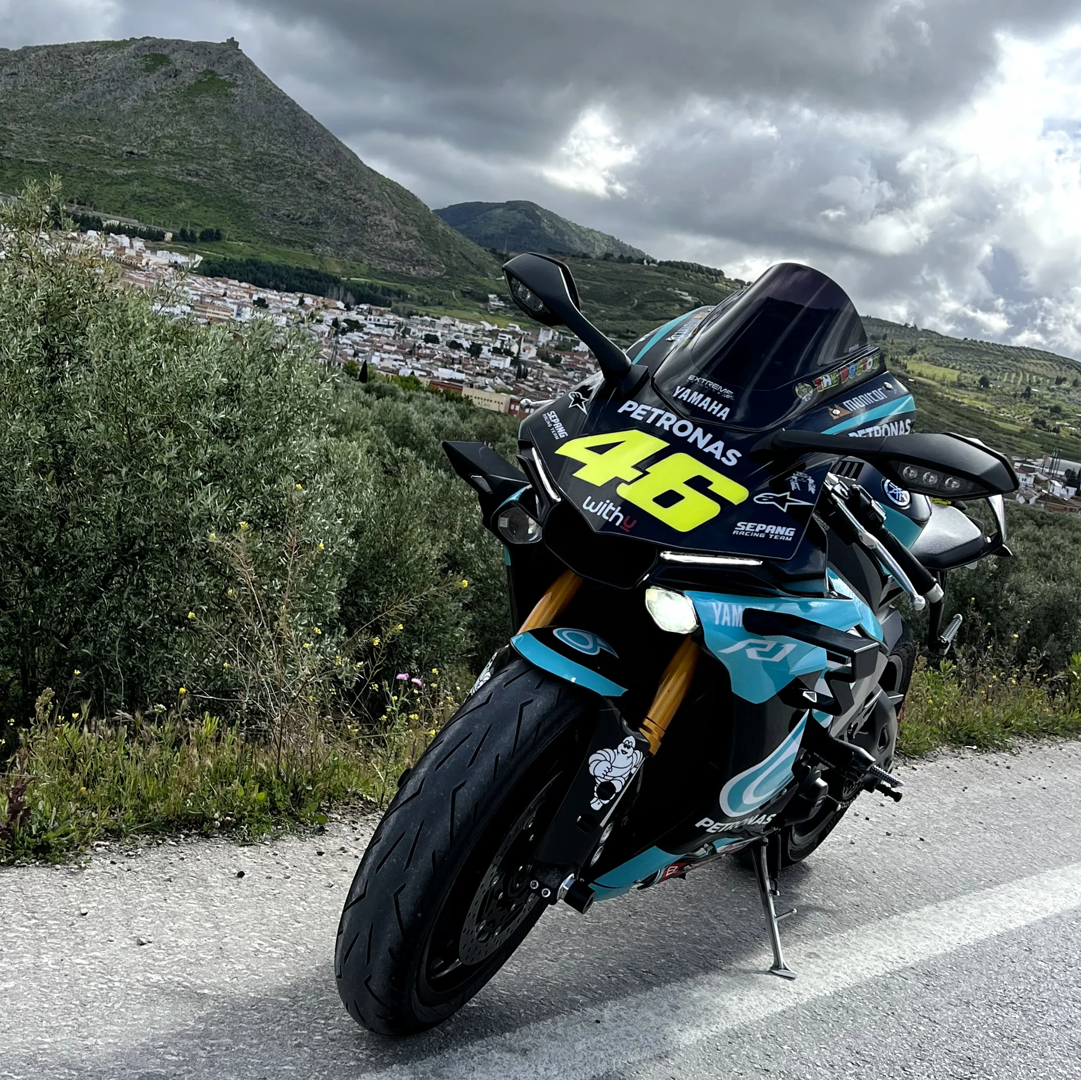 Yamaha R1 Winglets