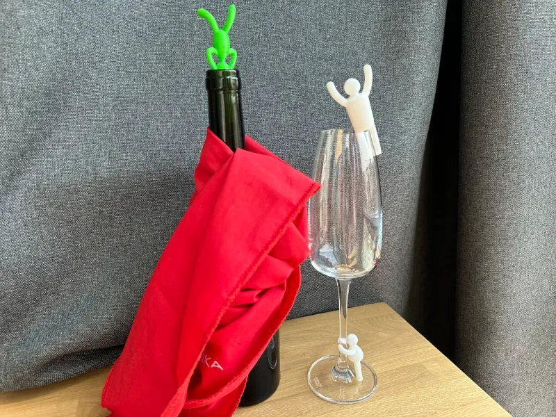 Pequeños hombres del vino