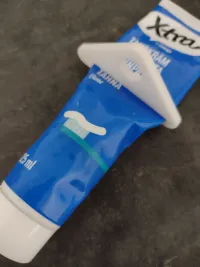 Simple_Toothpaste_Squeezer-3