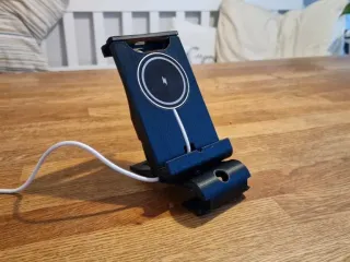 Multifunctional phone stand