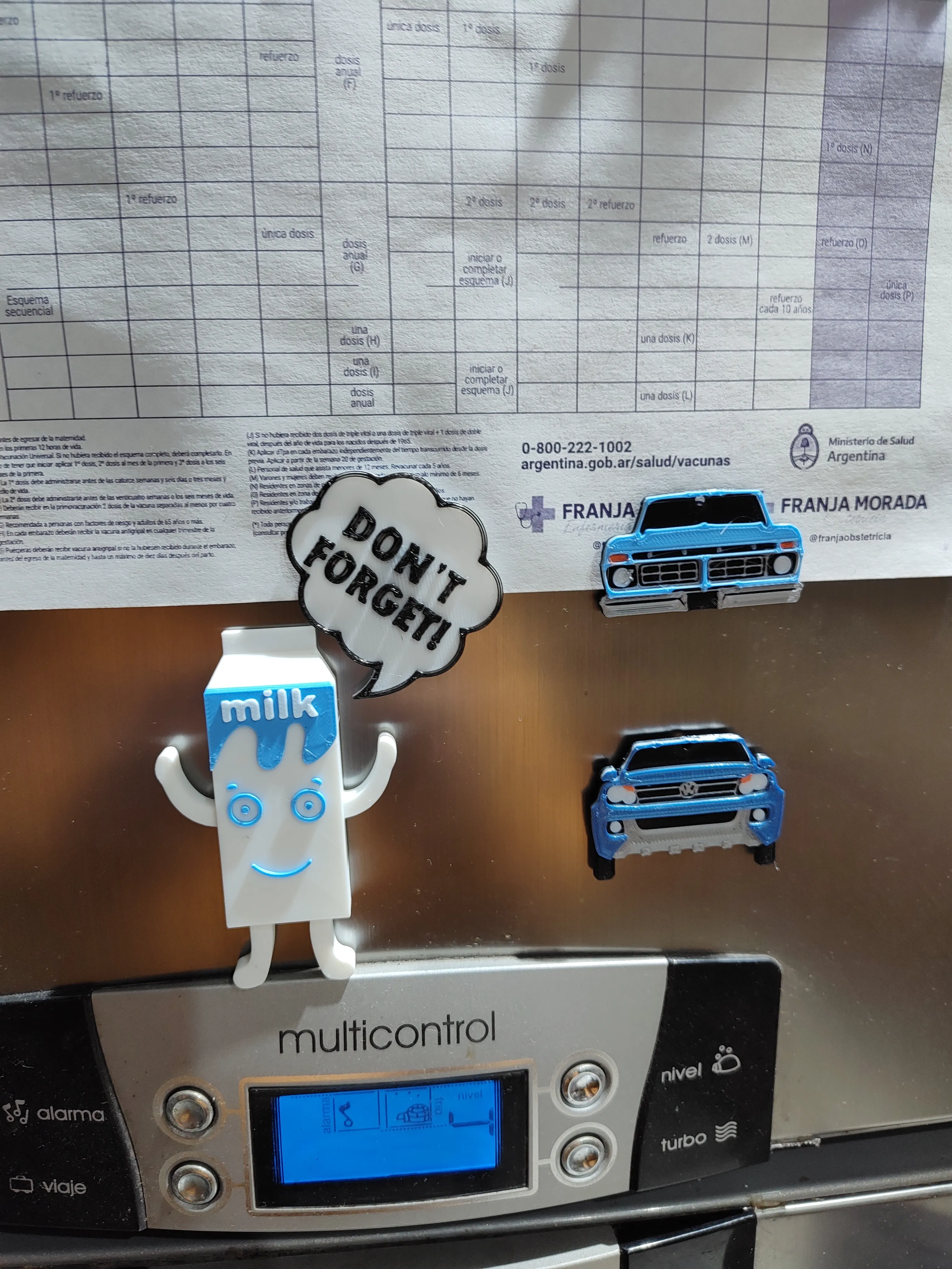 Milky Fridge magnet \ Carton de Leche Iman de headera