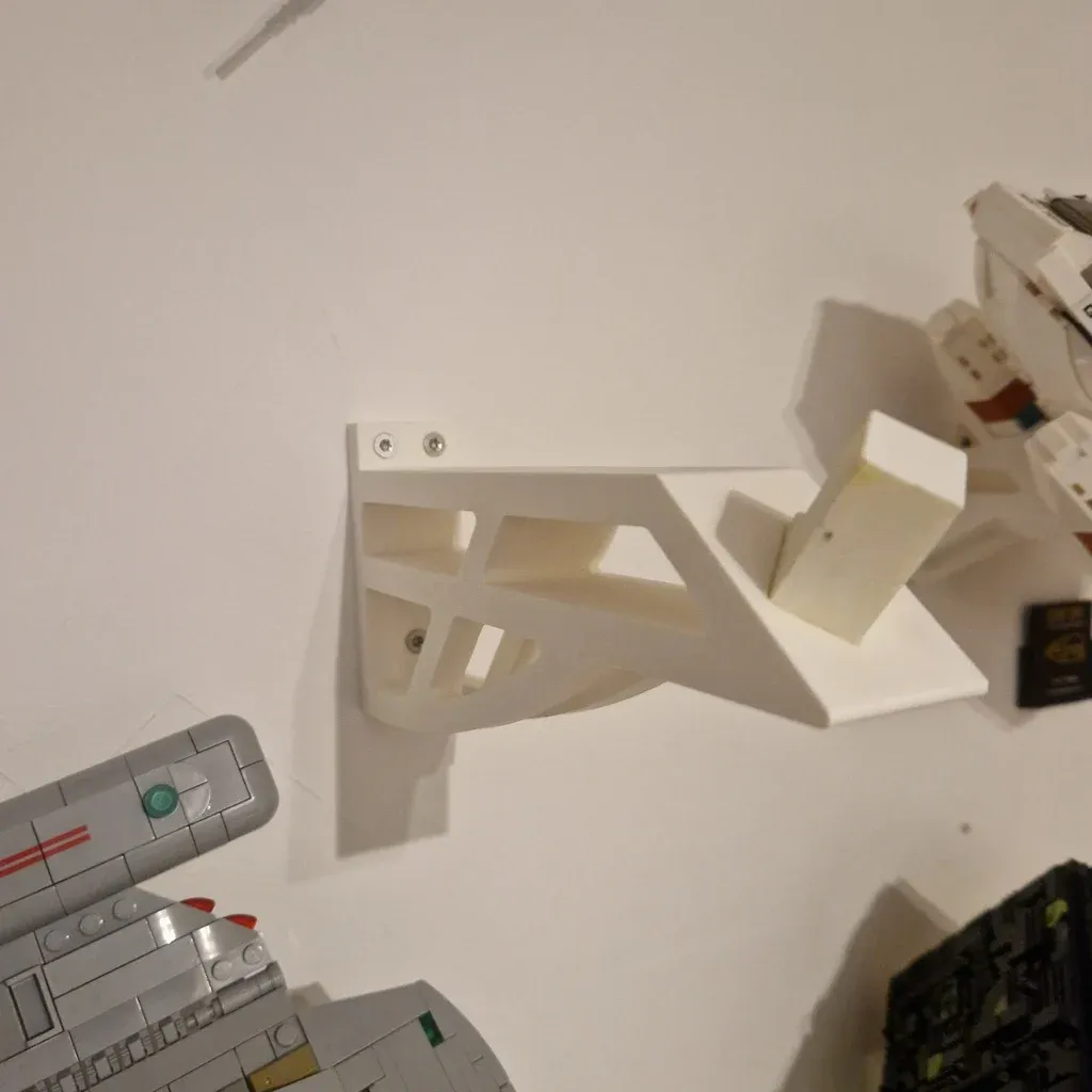 Bluebrixx Star Trek Klingon Bird-of-Prey Wall Mount
