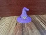 a witch hat-2