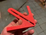 Centering device for finding the center-1