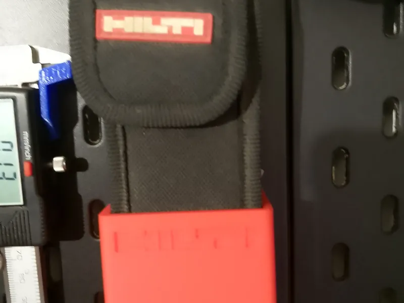 Caja de almacenamiento para telémetro Hilti PD-S en panel Ikea Skadis