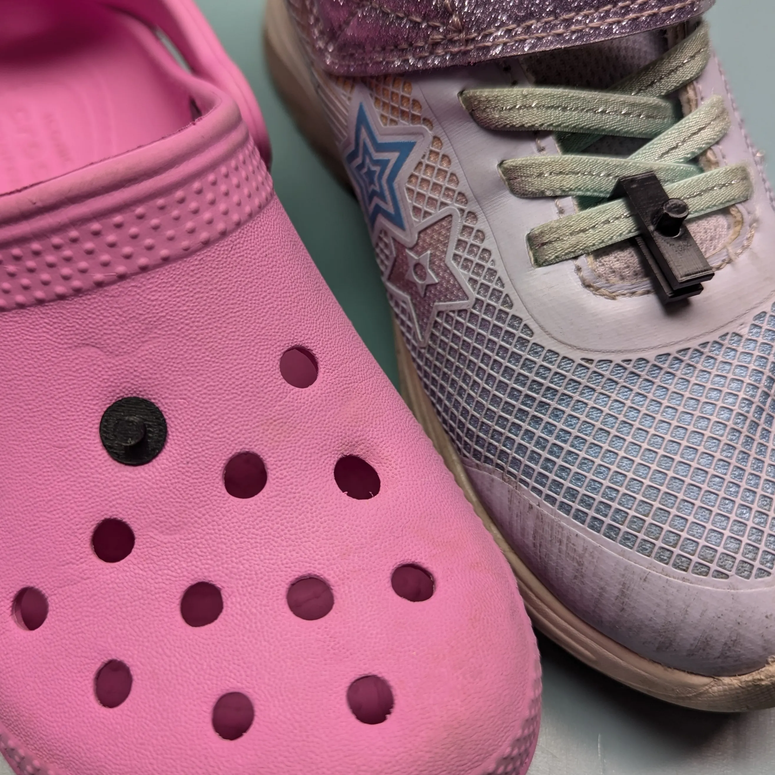 Noise Maker Shoe Charms - Clapping Hands and Rattling Cage