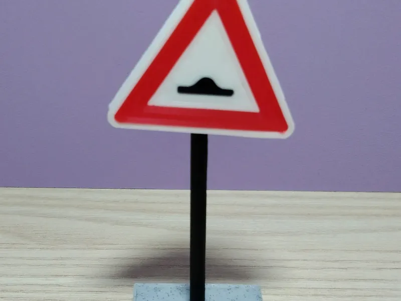 Road sign - Slowdown Threshold