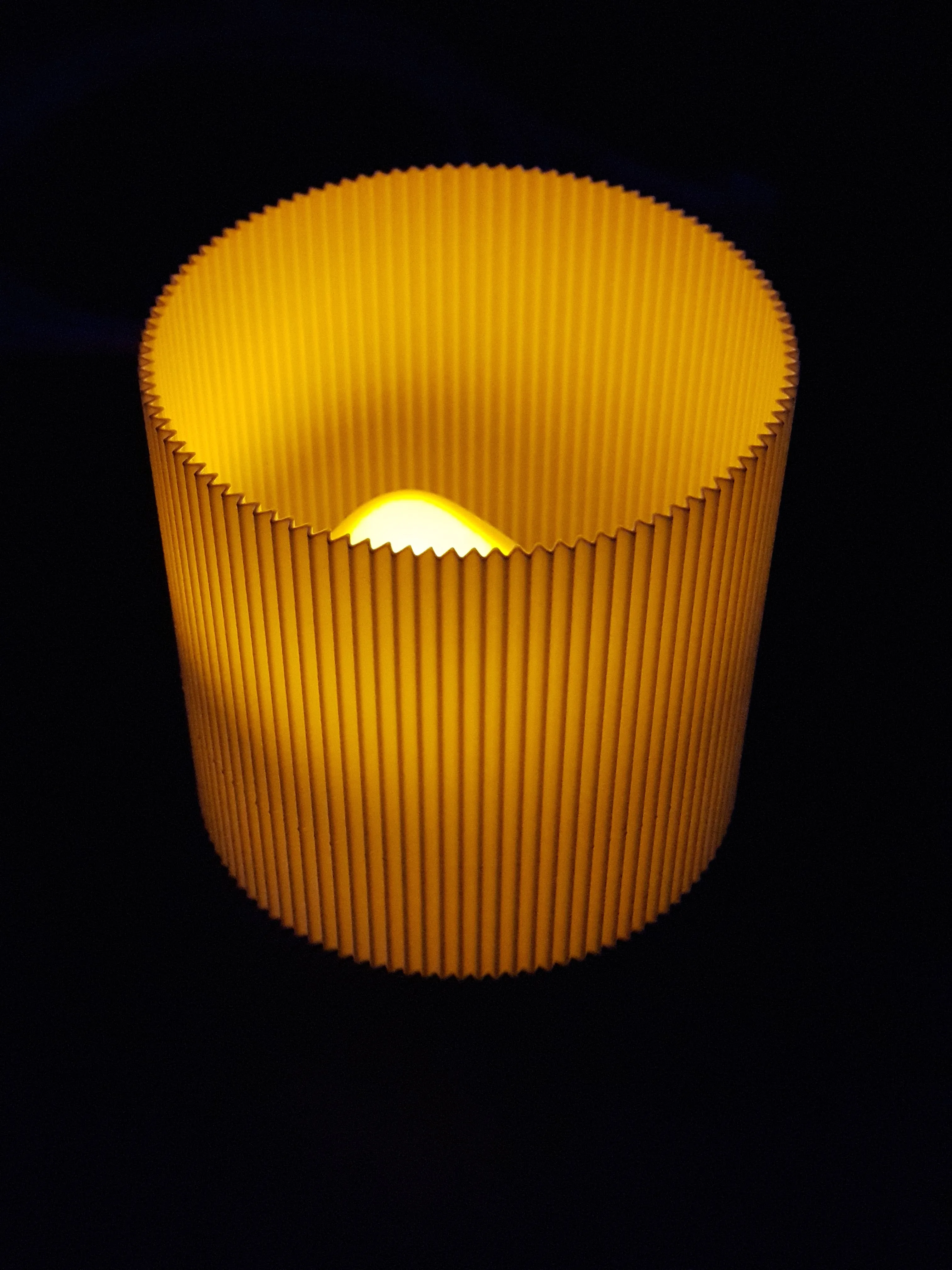 3D Printed Ribbed Ambient Lamp – Fusion 360 Design