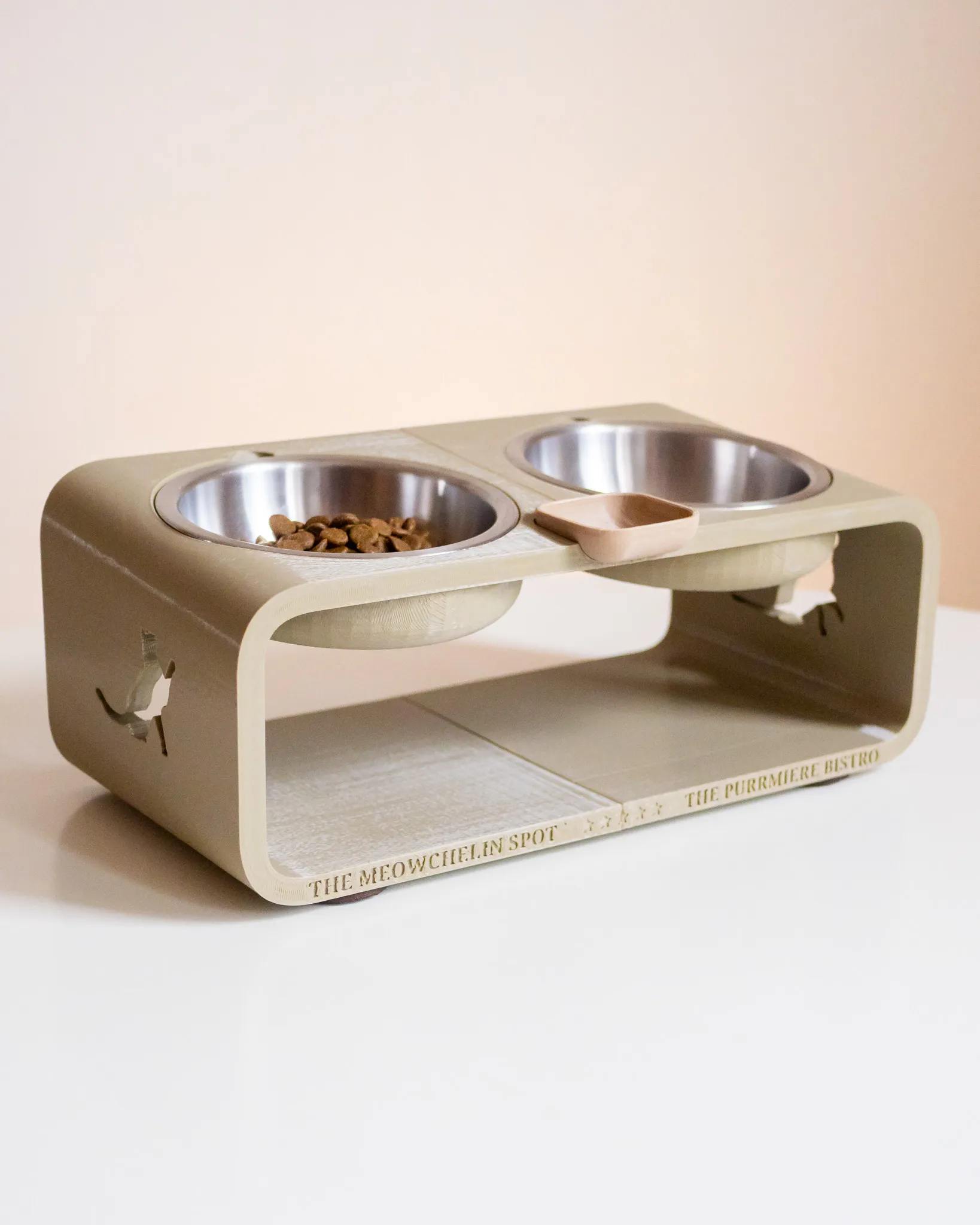 The Meowchelin Spot – The Purrmiere Bistro for Fancy Felines