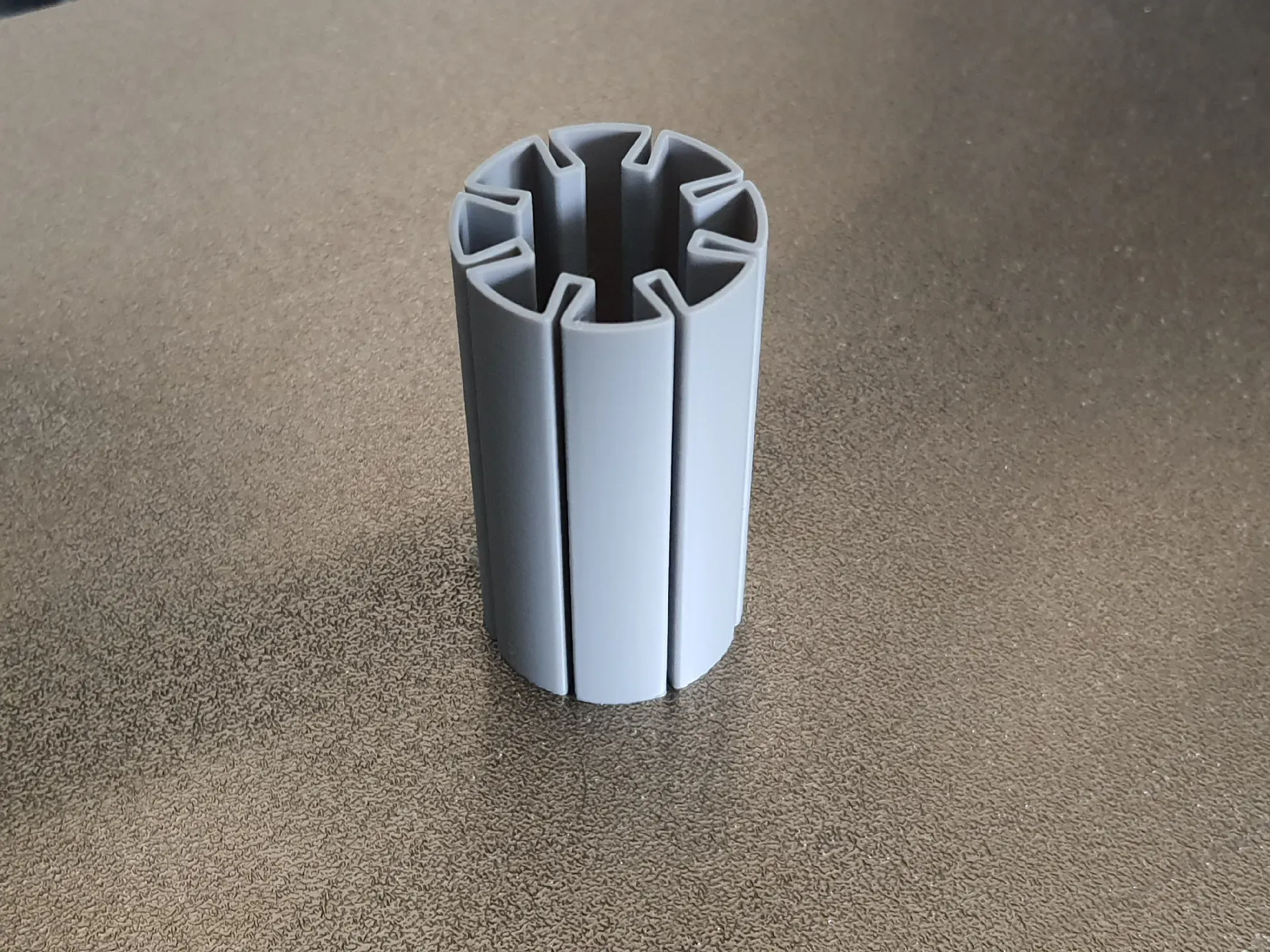 AA to C battery adapter (vase mode)