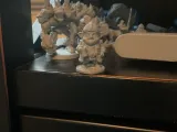 Dwarf / halfling innkeeper - DND miniature-1
