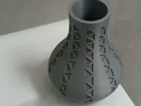 VASE TRIANGLE HOUSE-3