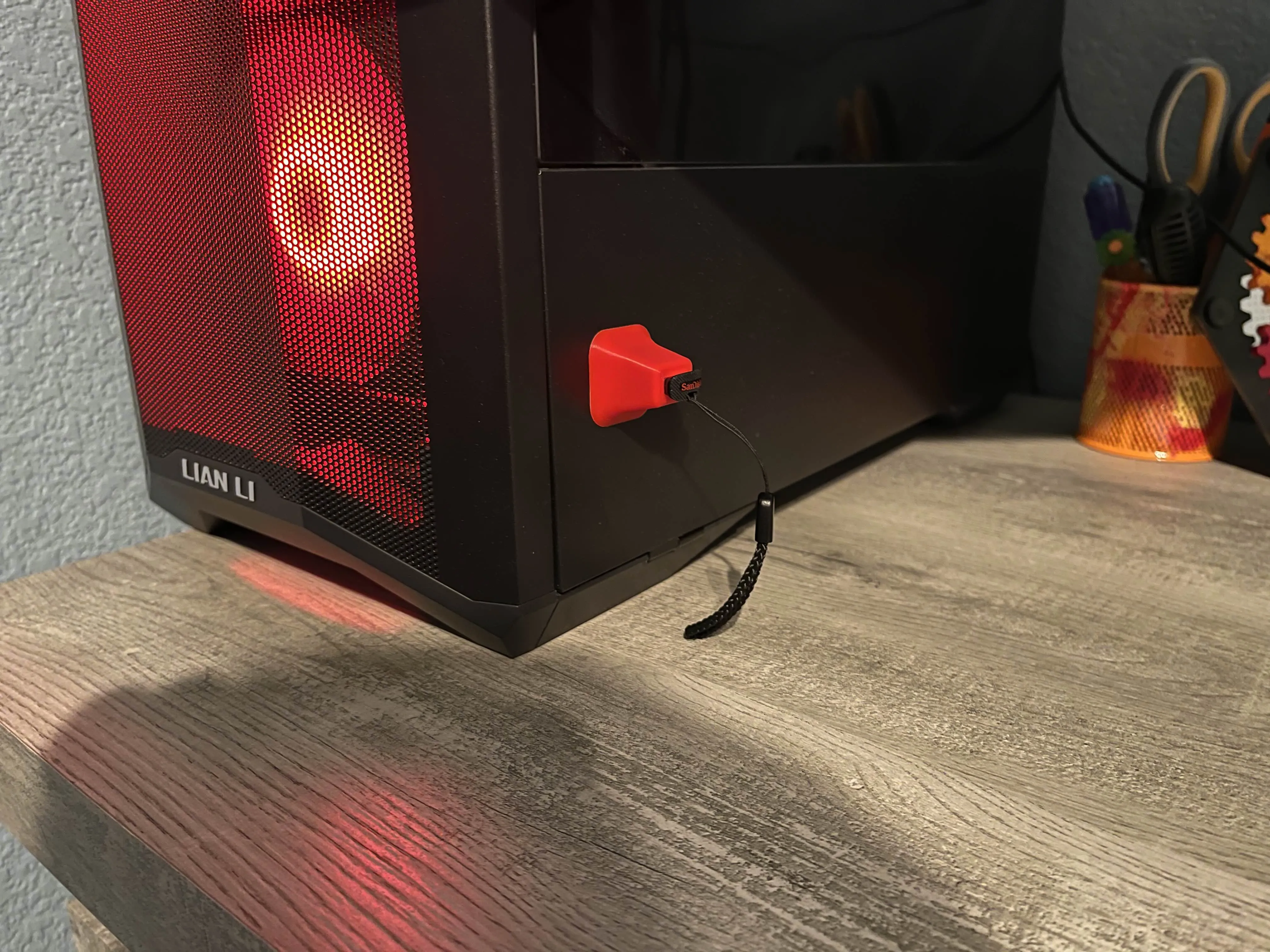 Magnetic USB Holder