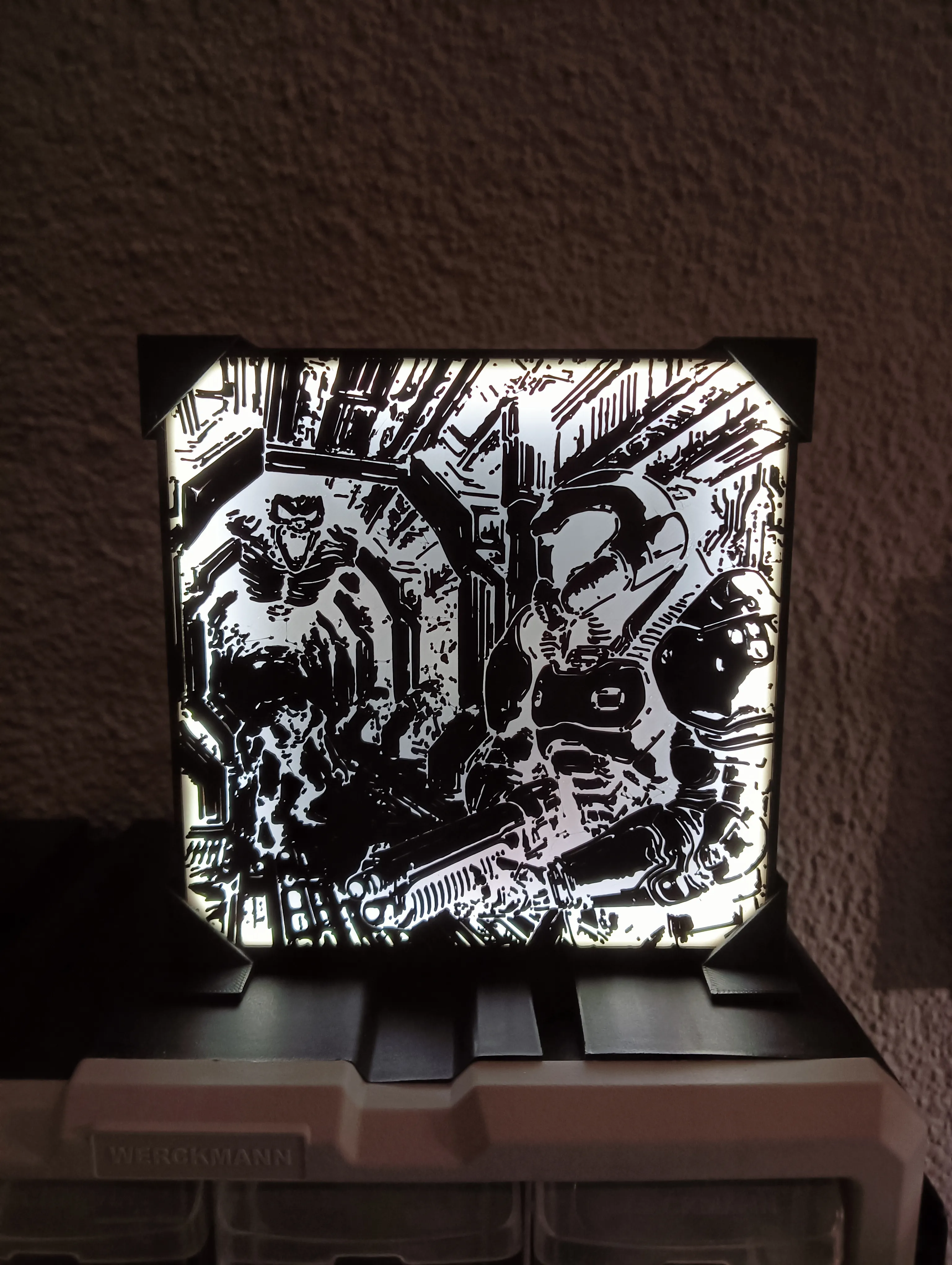 Slayer Lamp (DIY) With Easy Solution To Change Front !