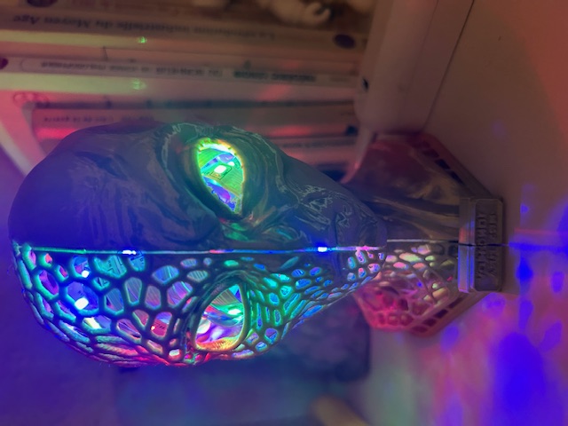 Half voronoi alien LED light
