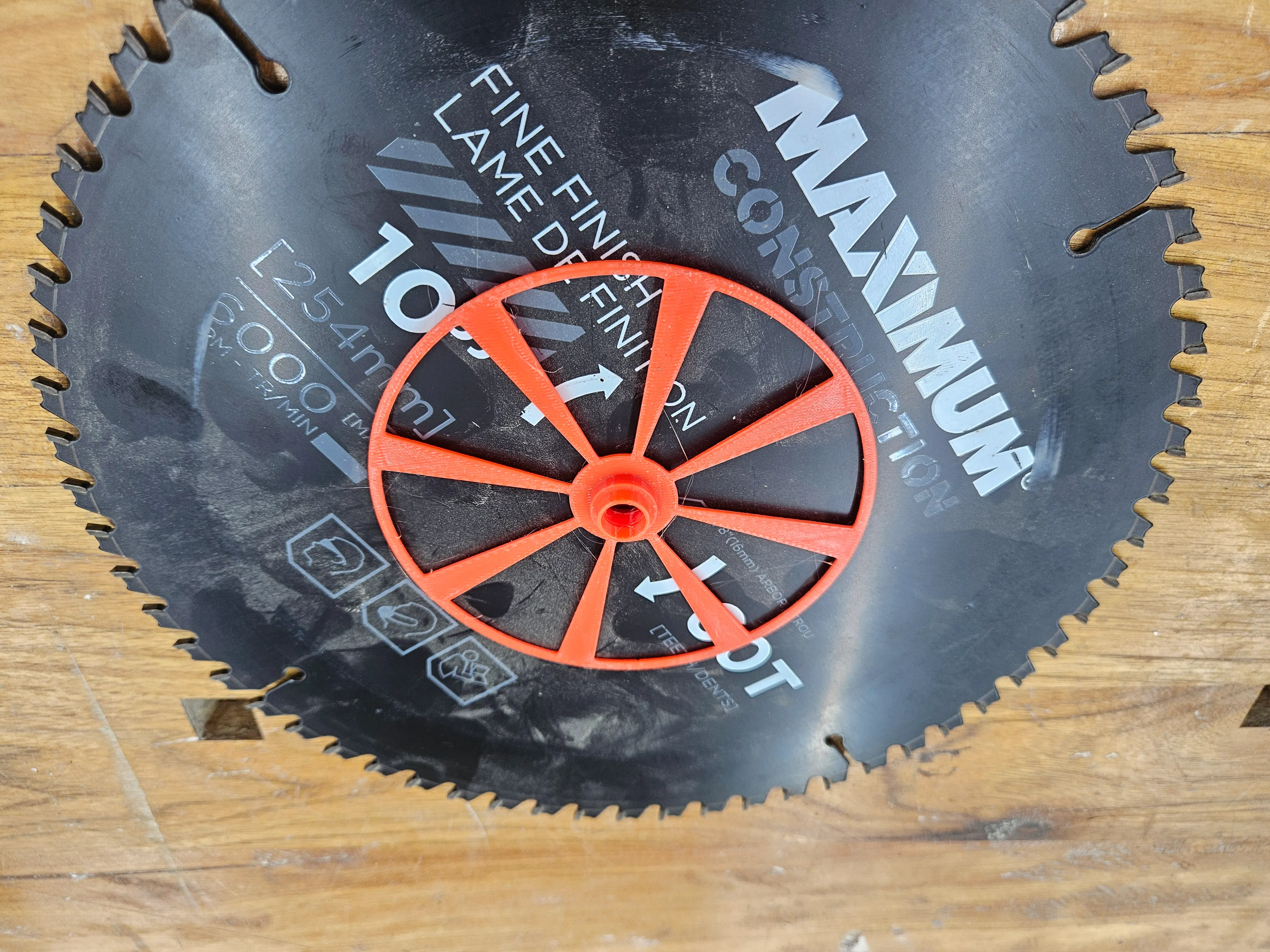 SAW BLADE STACKER