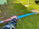 Extendable, retractable, collapsing long sword-4