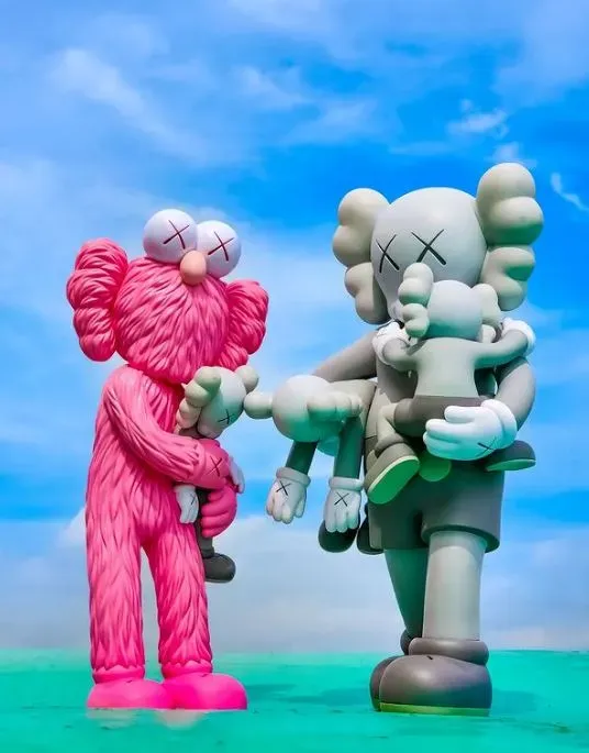 Kaws Clean Slate x Take لعبة فنية من تصميم المعجبين
