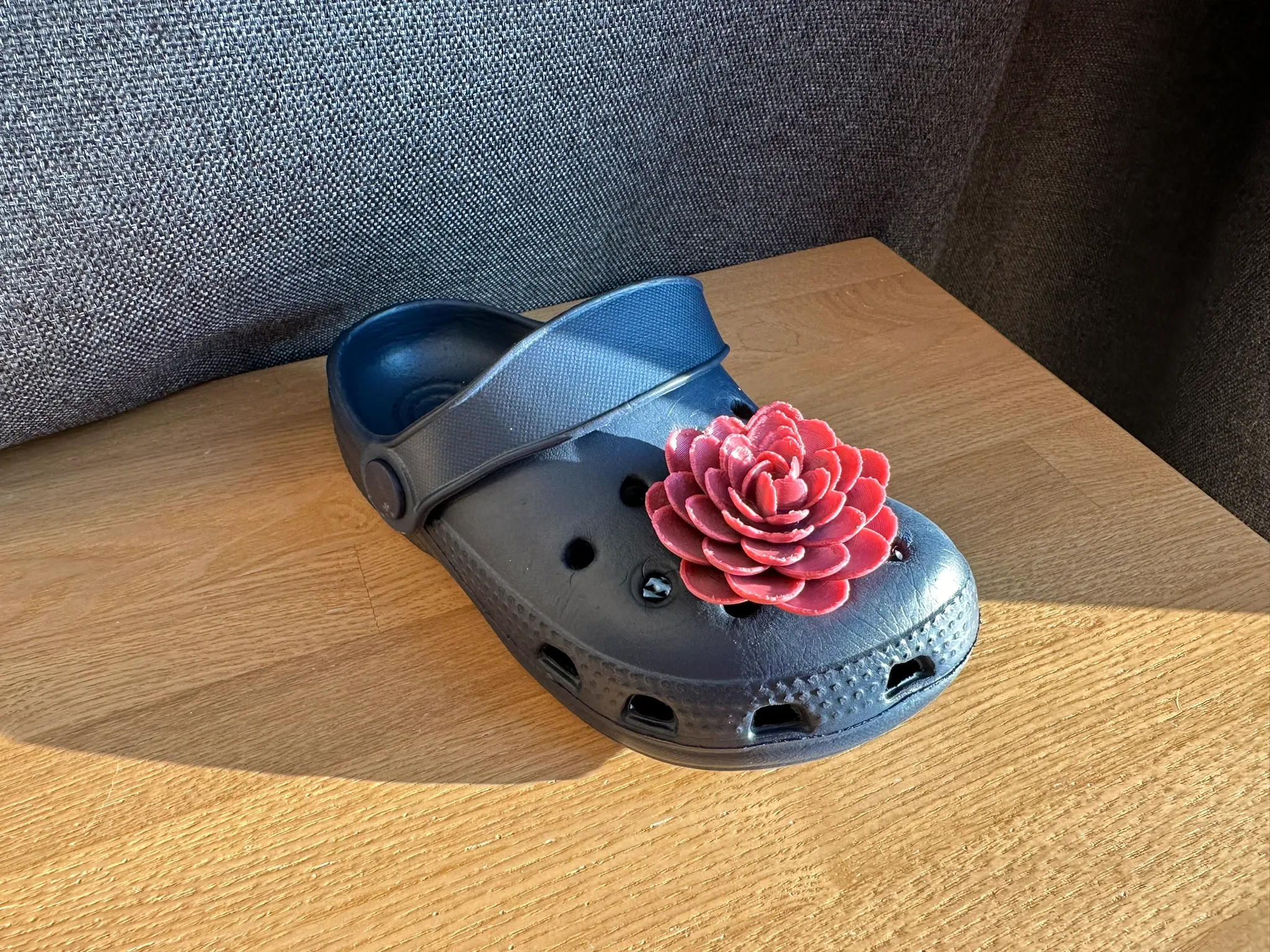 Lush flower shoe charm