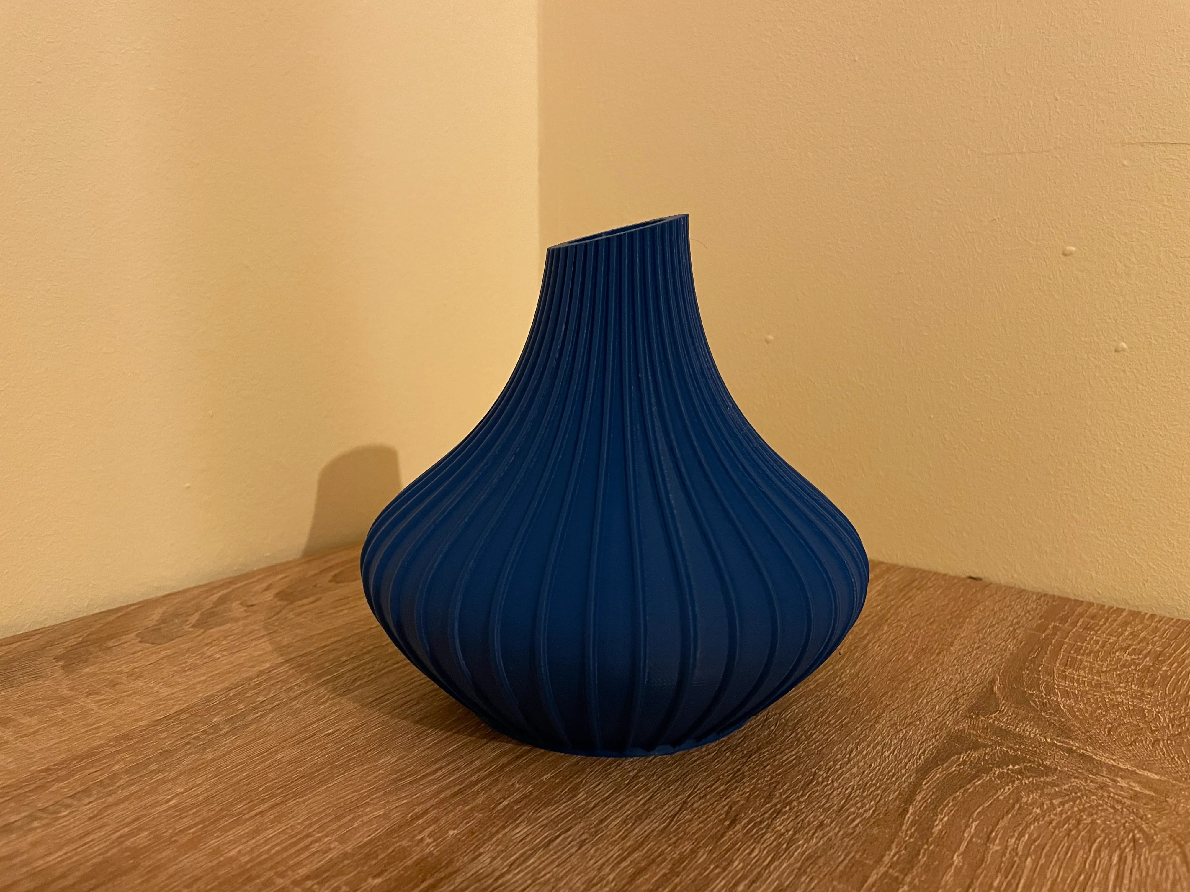 Modern flower pot V2