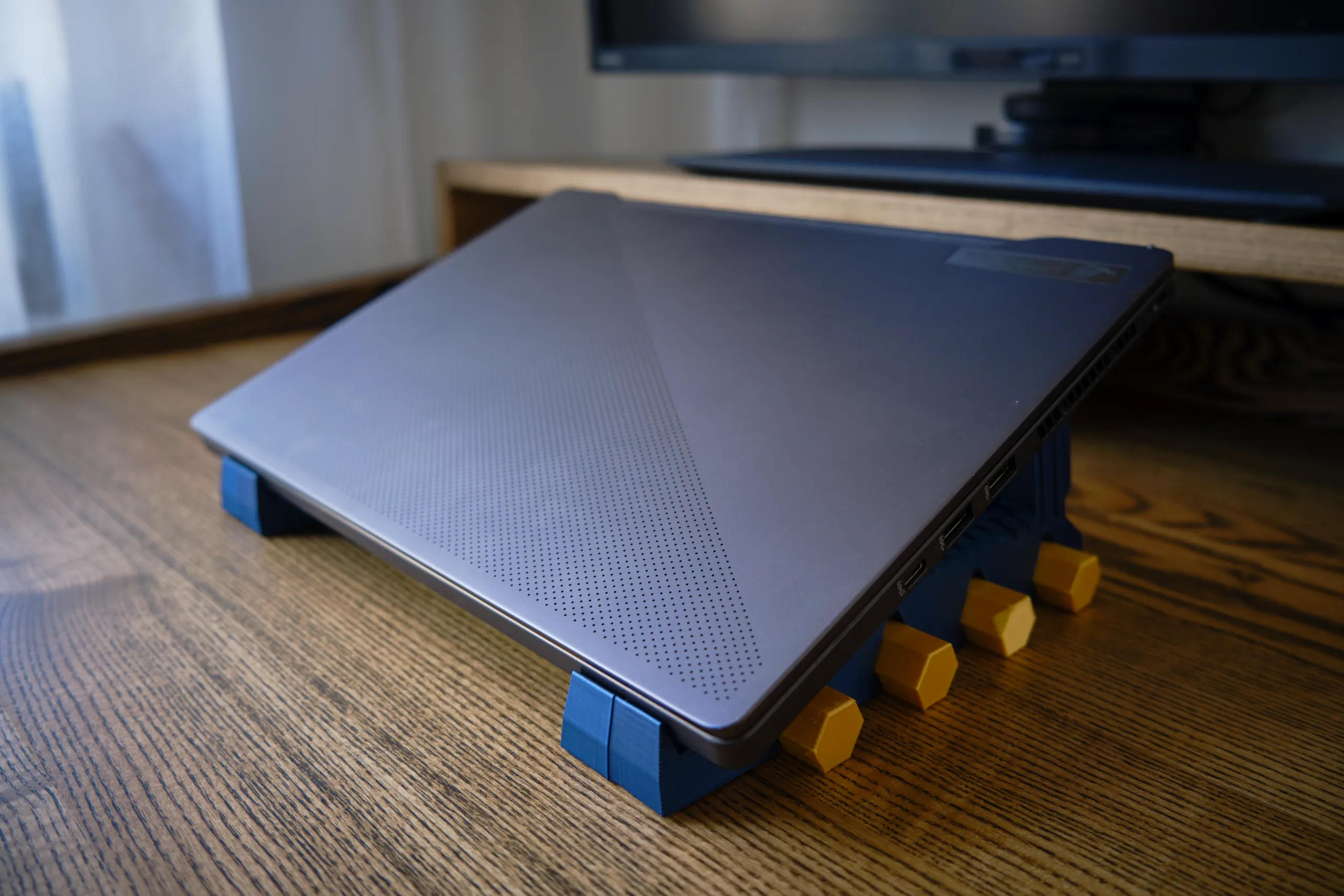 Versatile 2-in-1 Laptop Stand: Ergonomics & Efficiency-5