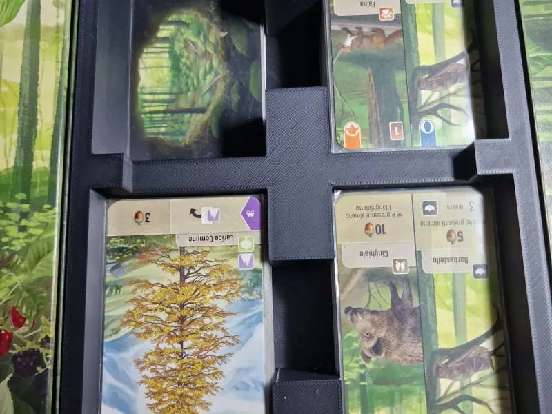 Cutie Forest Shuffle - spațiu de expansiune + compatibilitate cu sleeve-uri
