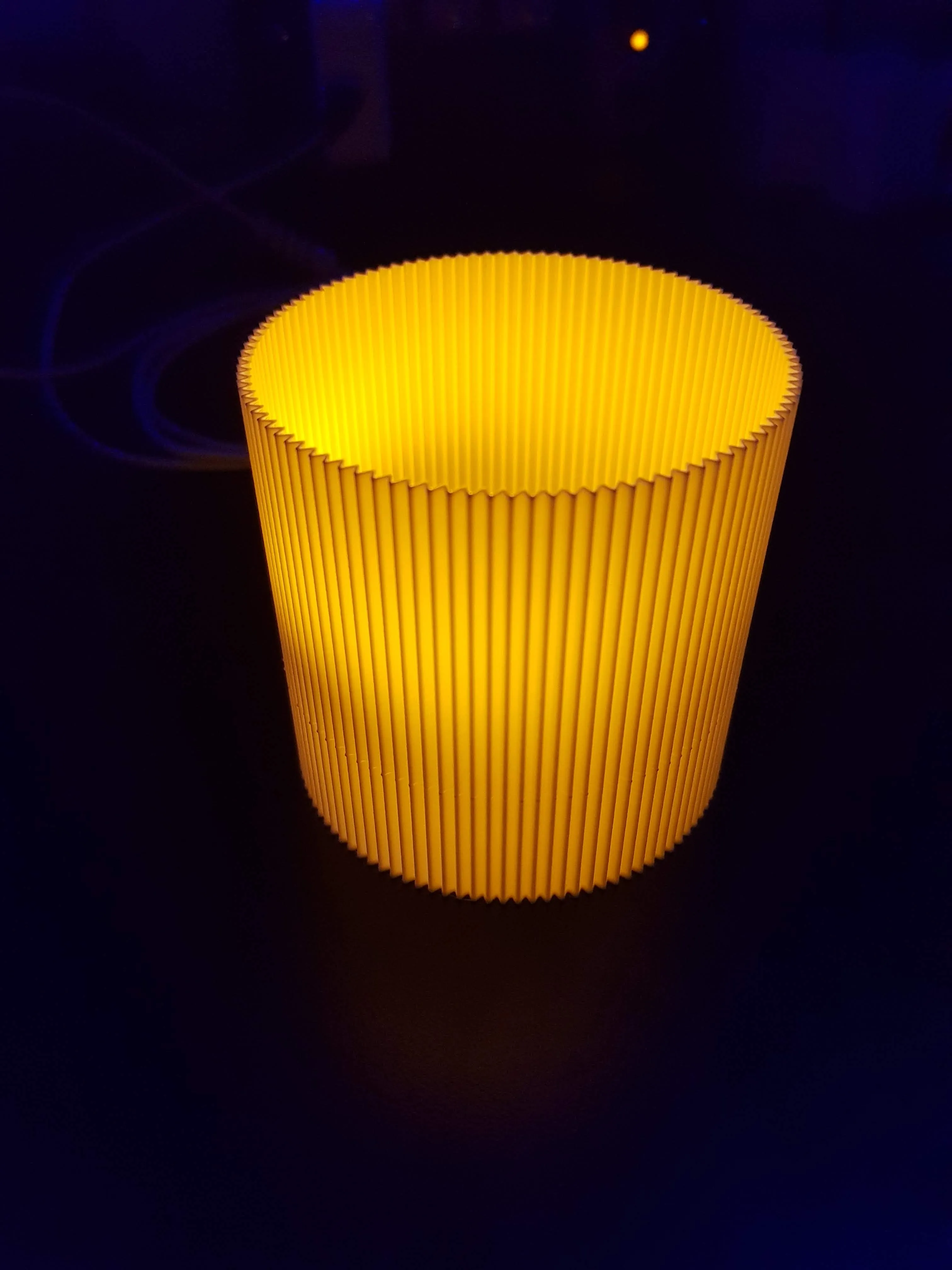 3D Printed Ribbed Ambient Lamp – Fusion 360 Design