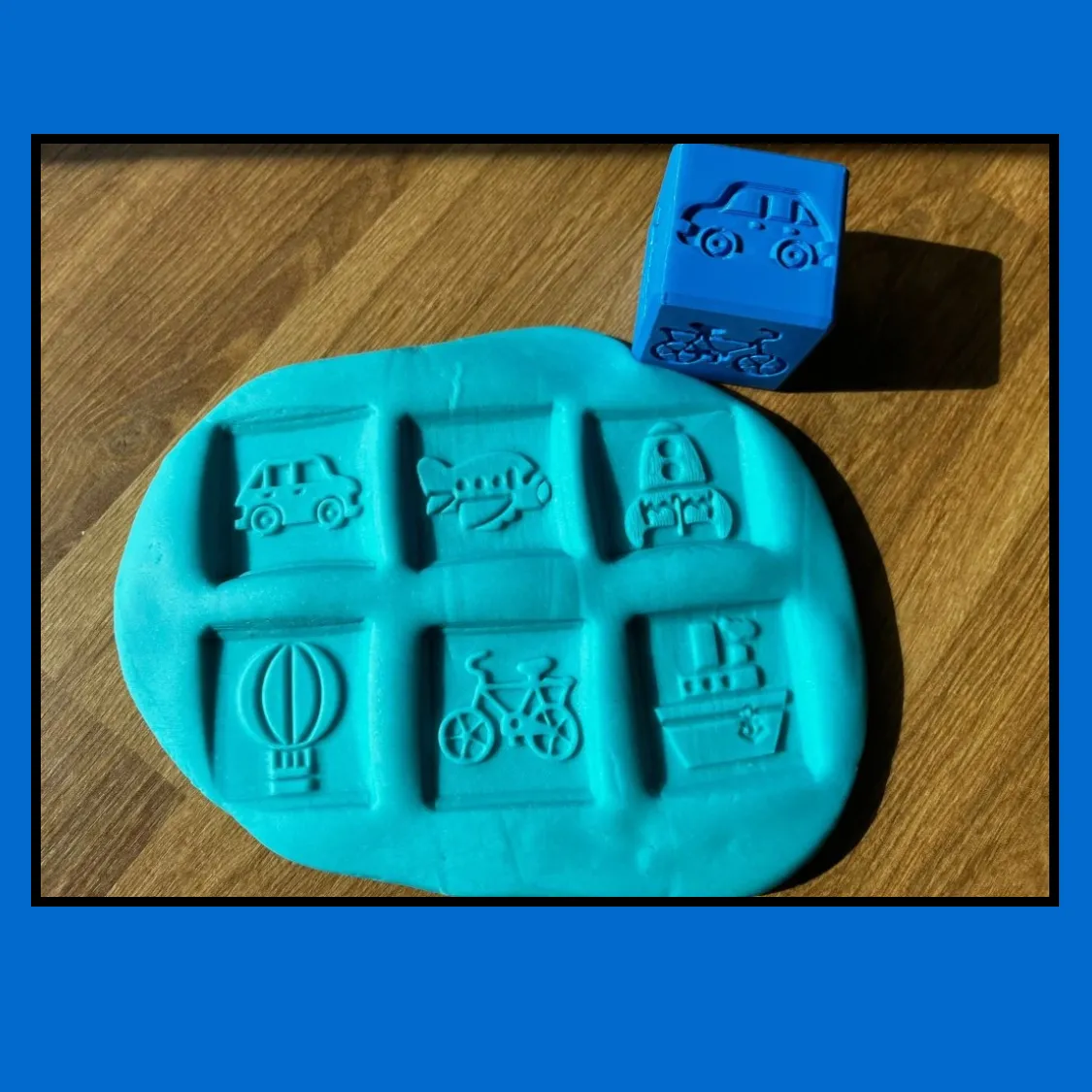 EDUCATIONAL CUBE OF TRANSPORT FOR SENSORY PLAY / PLAYDOUGH
