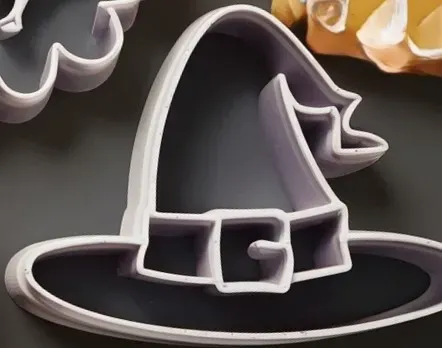 Emporte-pièce en forme de chapeau de sorcière