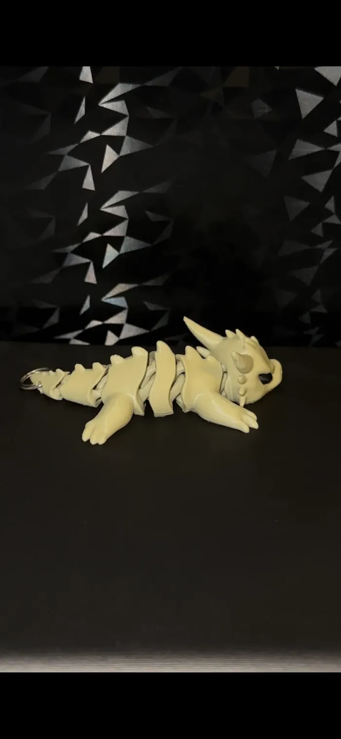 Flexi Dragon Keychain - Lifestyle - PLA - 3D printed product - фото 5