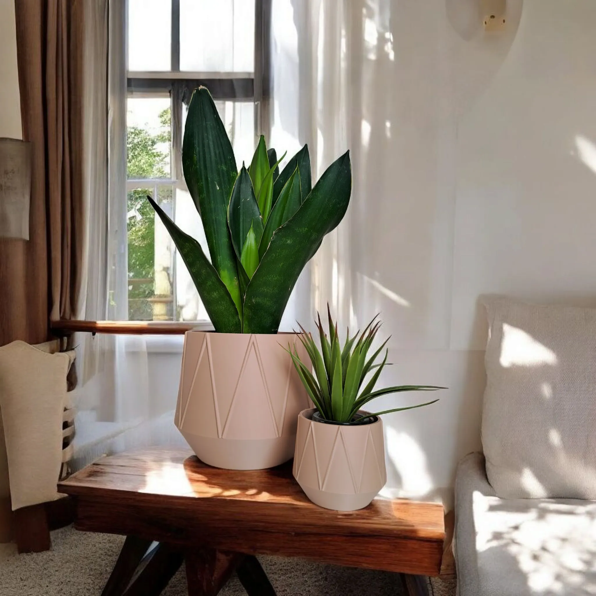 A Geometric Planter for Flowers, Plants, Succulents