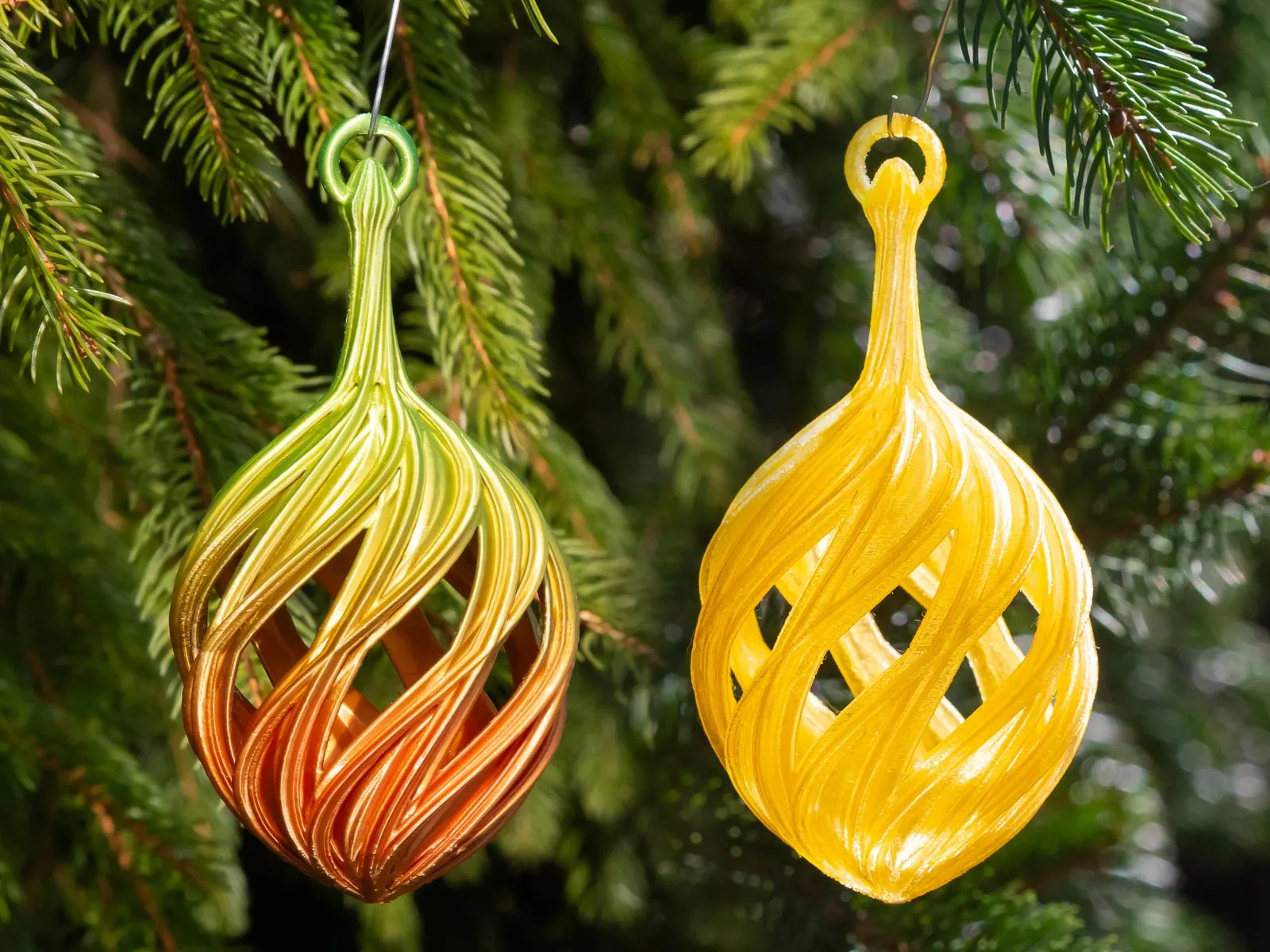 Double Spiral Christmas Bulb