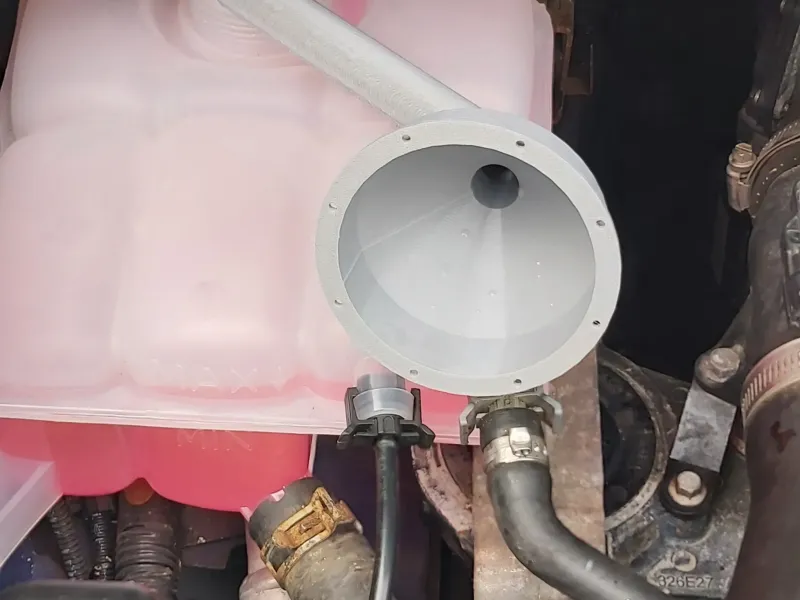 Ford CMAX Kuga etc. Ajutor pentru umplerea lichidului de răcire
