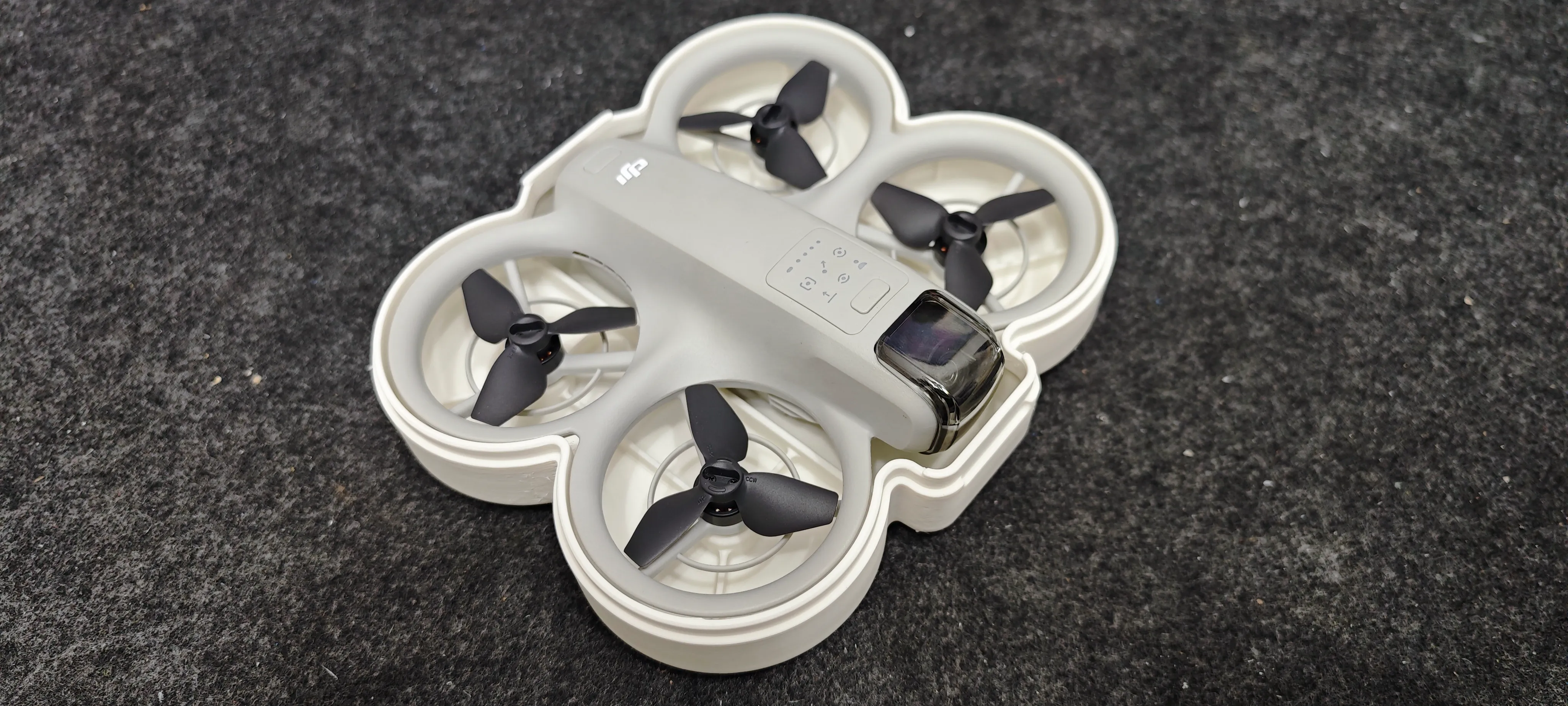 cool DJI Neo Drone transport box with bumper compartment!