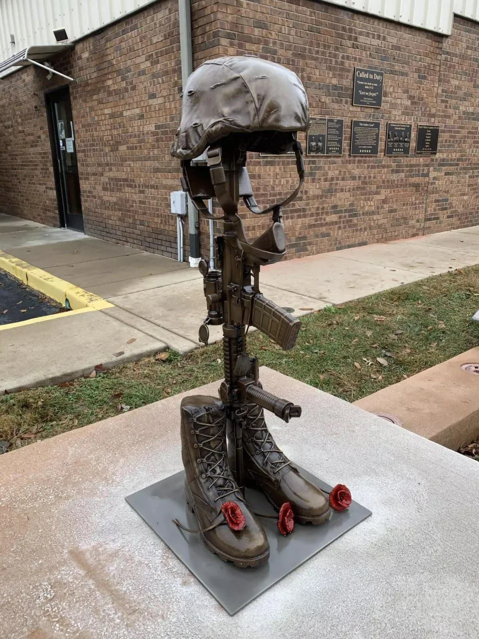 Battlefield Cross Statue