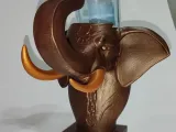 Soporte para vino con forma de elefante-2