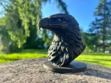 Eagle statue-1