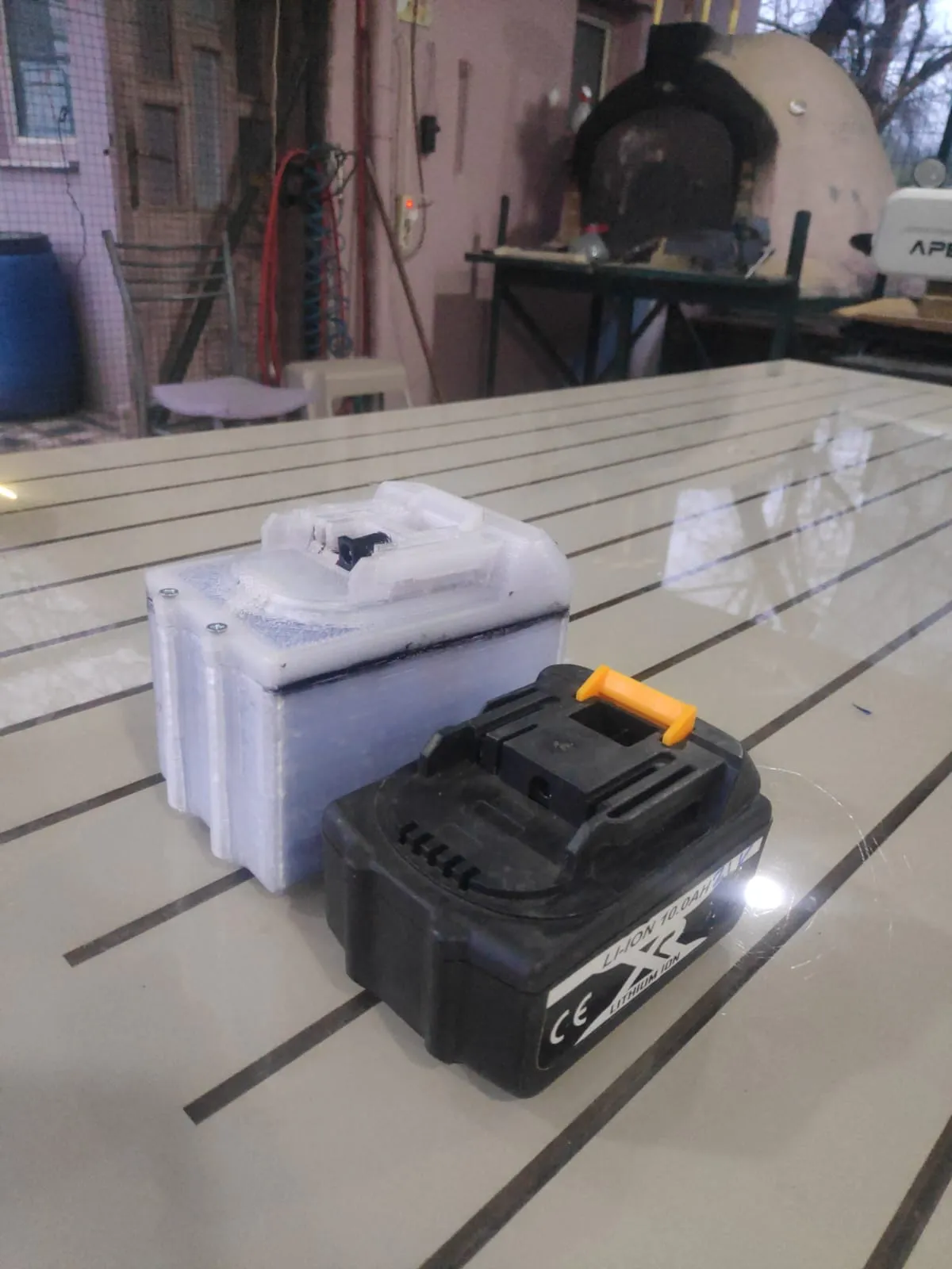 32700 LiFePo4 makita Grinding, screwing, pruning box