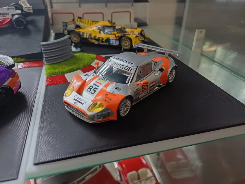 1/43赛车微缩场景内角