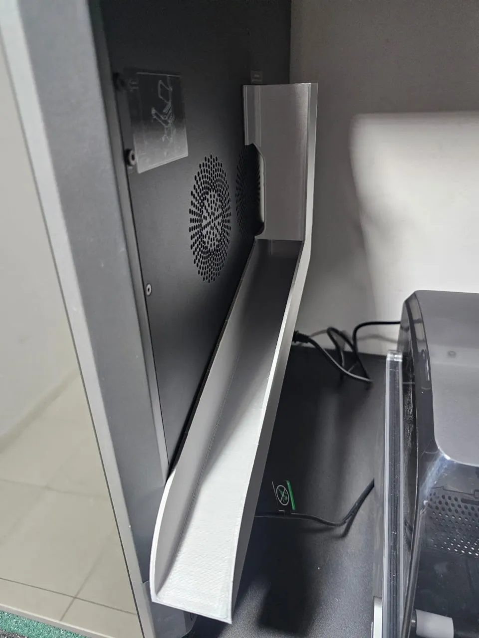 K2 PLUS POOP SHOOT...doesn't block the vent fans.